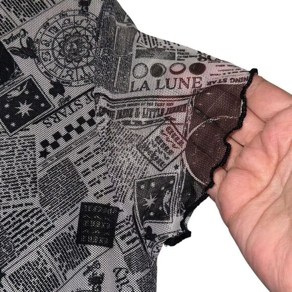 *New* Harper & Ivy Newspaper Graphic Short Sleeve Mesh Baby Tee Ladies Sz Medium - Picture 8 of 11